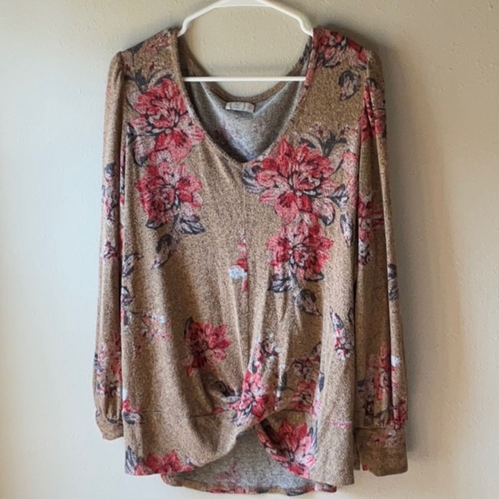 Long sleeve floral top